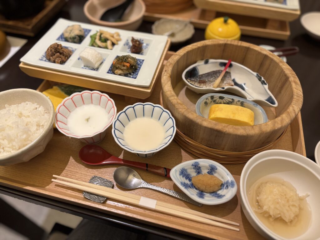 かい長門朝食の全体像