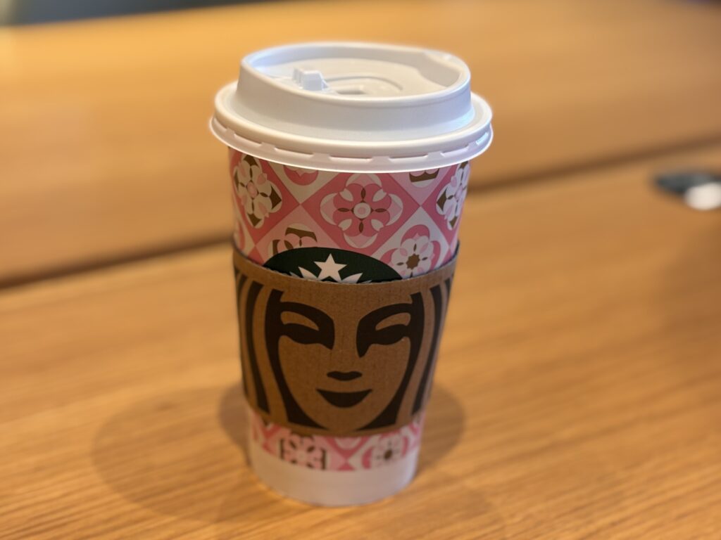 店内カップ春仕様の写真(正面)