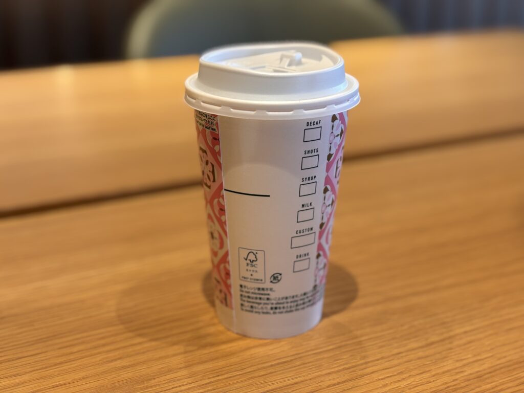 店内カップ春仕様の写真(背面)