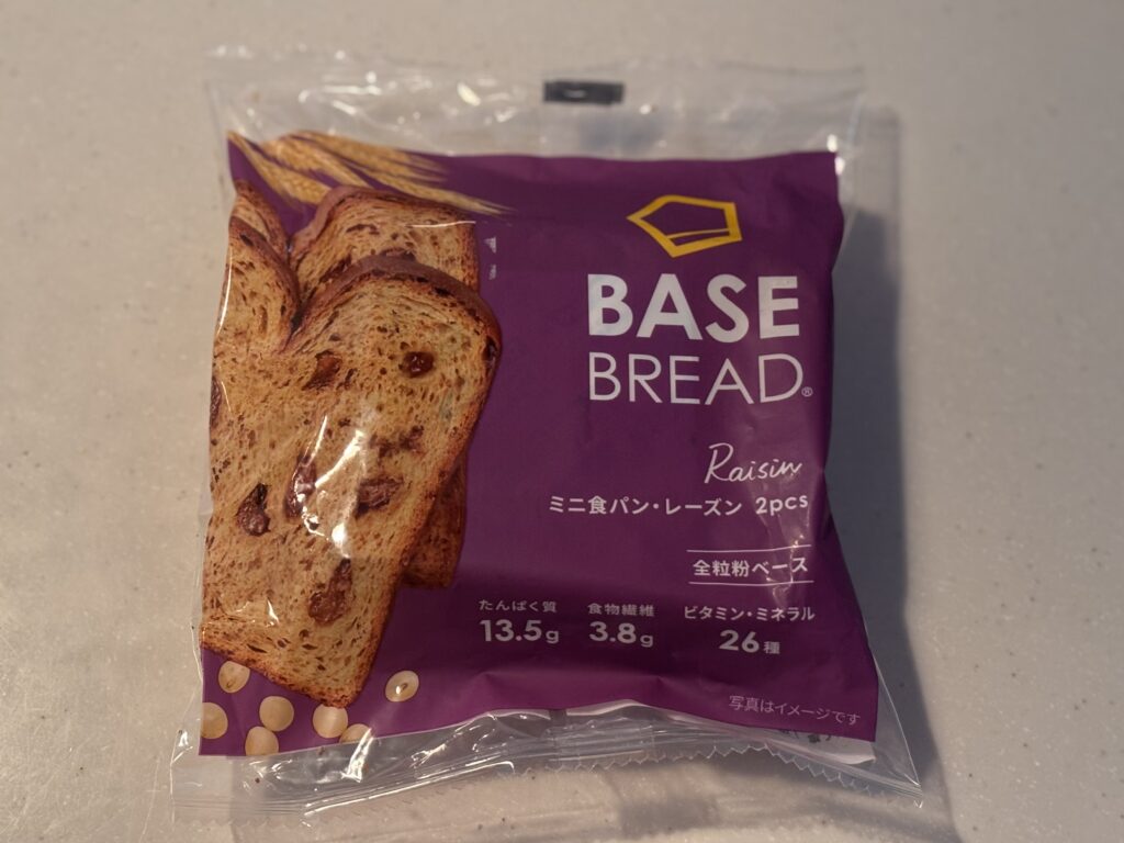 ベースブレッドの写真（レーズン）