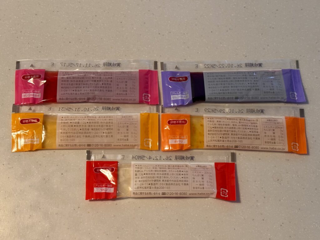 フルーツ味のービージャムの写真（裏面、栄養表示）