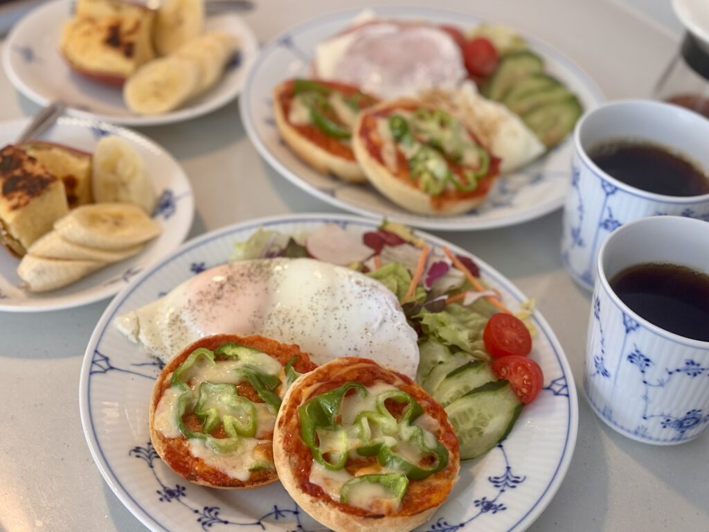 朝ごはんの写真（ピザトースト）