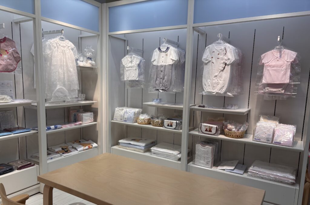 ファミリア店内の様子の写真